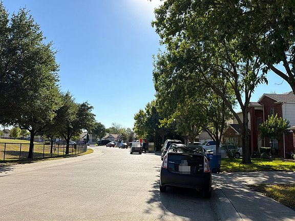4th image of 5043 Berridge Ln