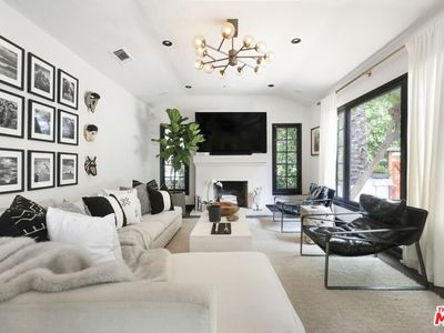 1105 S Shenandoah St, Los Angeles, CA, 90035