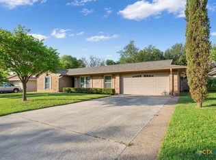 214 W Mockingbird Ln, Harker Heights, TX 76548