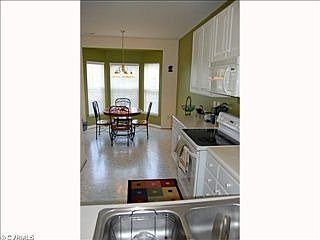 4th image of 10601 Gate House Ct