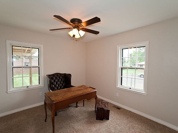 3rd image of 3055 N Saint Paul St