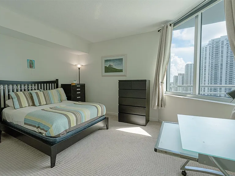 325 Biscayne Blvd #2119 — Photo 14
