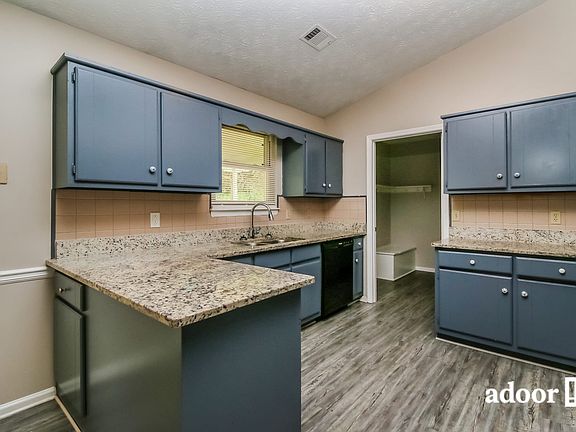 4th image of 105 Branchwood Dr