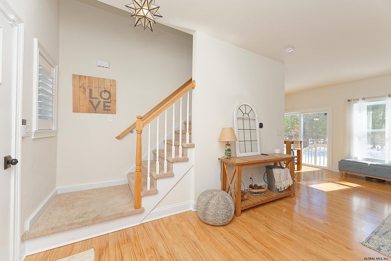 3rd image of 4 OLD MILL Court