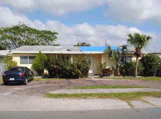 905 NE 2nd St, Hallandale Beach, FL 33009