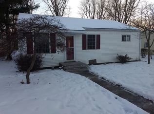 805 E Overton St, Tuscola, IL