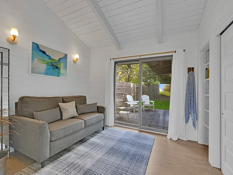 Pinetree Dr — Photo 10