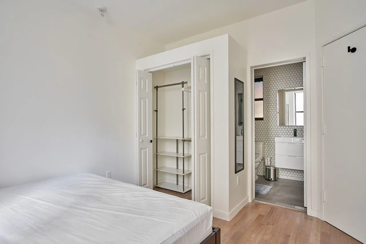 Charming Private ROOM with Bathroom in Manhattan — Photo 2
