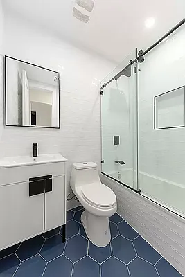 Rented by Avenues Real Estate | media 6