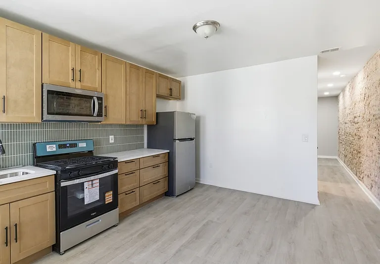2322 Callow Ave #2 — Photo 6