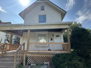 1721 8th St #2, Rockford, IL 61104