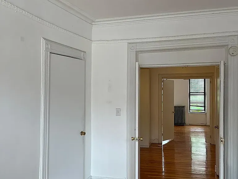 235 9th St #3 — Photo 8