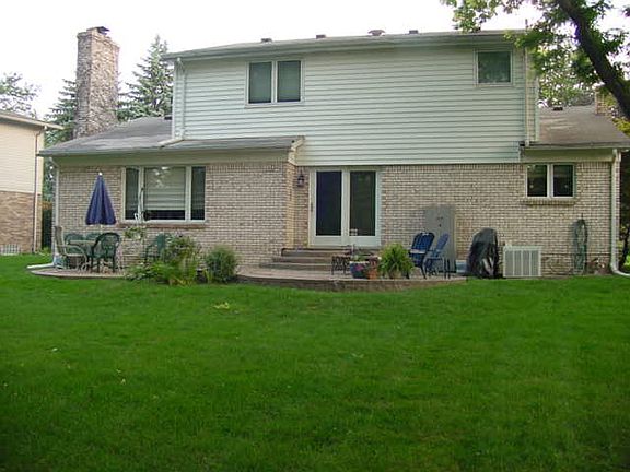 Enjoy brilliant backyard