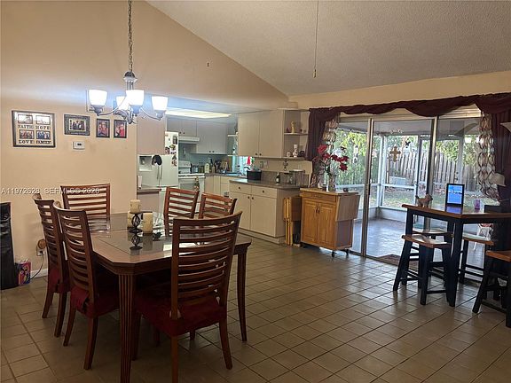 3rd image of 11055 NW 27th Pl