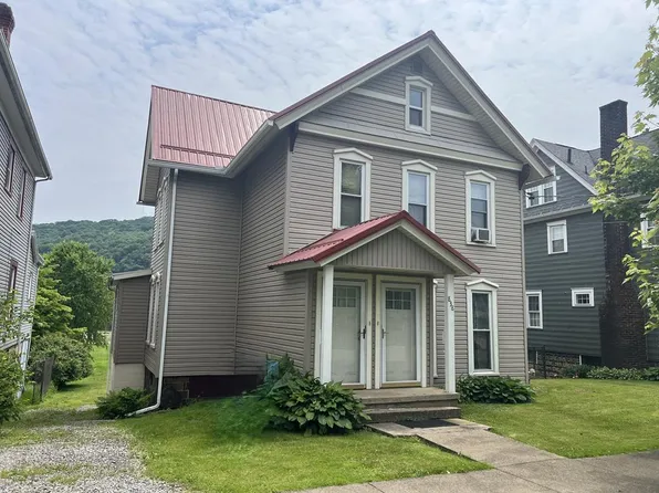 838 Elk St, Franklin, PA 16323