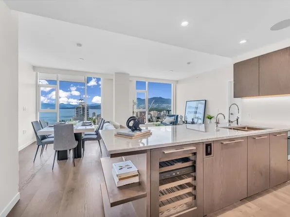1335 Howe St #3305, Vancouver, BC V6Z 0H1
