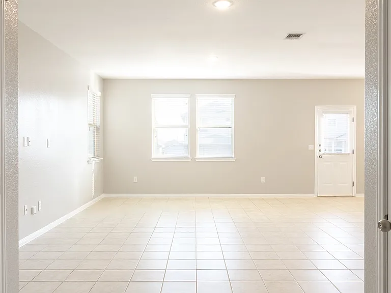 245 Pearl Way — Photo 6