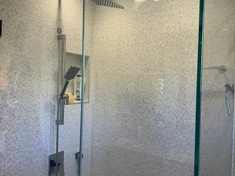 Modern shower