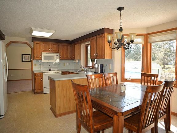 5th image of 1 Foxfire Dr