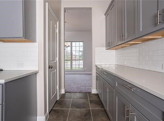 4th image of 528 Mistflower Springs Dr