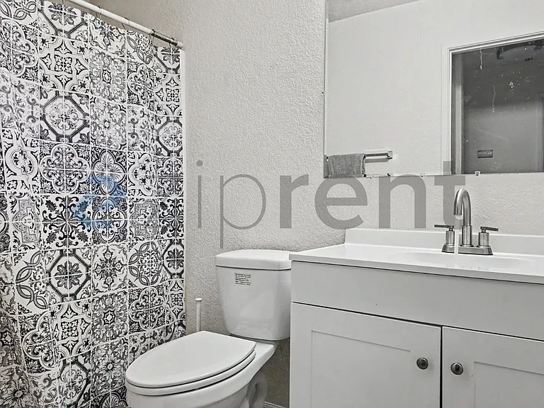 203 Lualan Ln #L-D — Photo 16