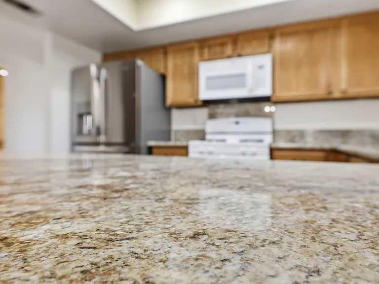 348 Faulkner Ct — Photo 16