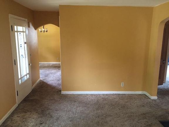 4th image of 6040 Mayflower Ave