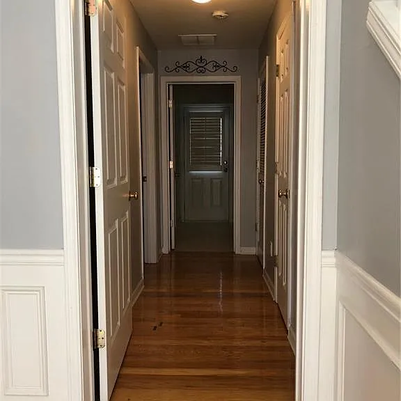 4003 Howell Park Rd — Photo 3