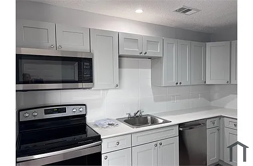405 Root Ave Photo 1