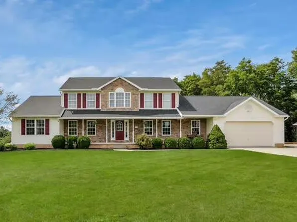 57 Bluebonnett Dr, Heath, OH 43056