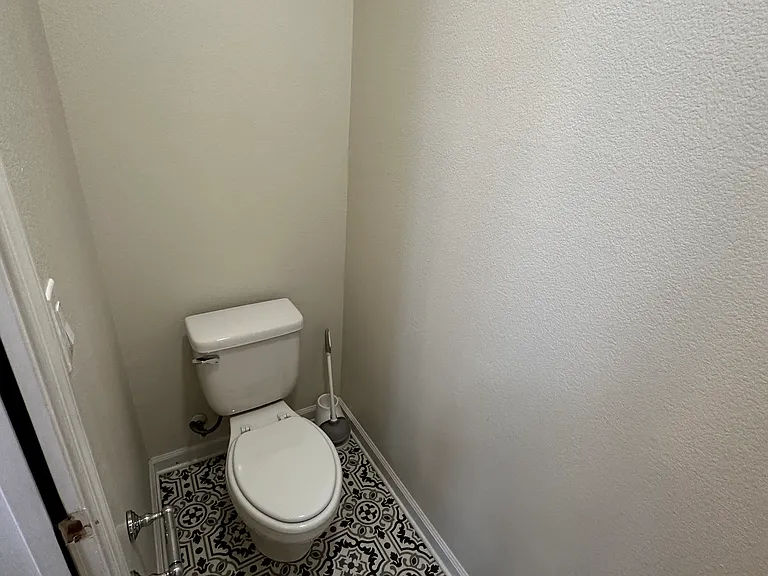 25502 Huntwood Ave — Photo 43