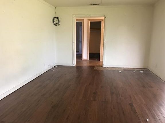 4th image of 1615 Andrews Dr
