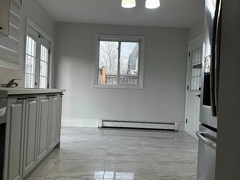 6251 Ker St E — Photo 5