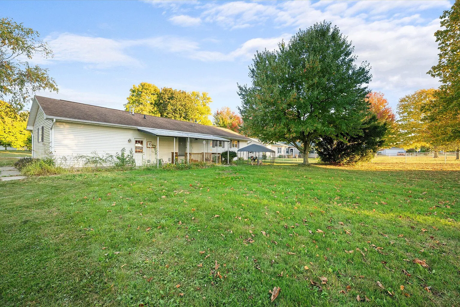 612 Cynthia Dr photo 1