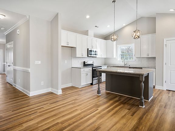 Images of the home are for illustrative purposes only and should never be relied upon