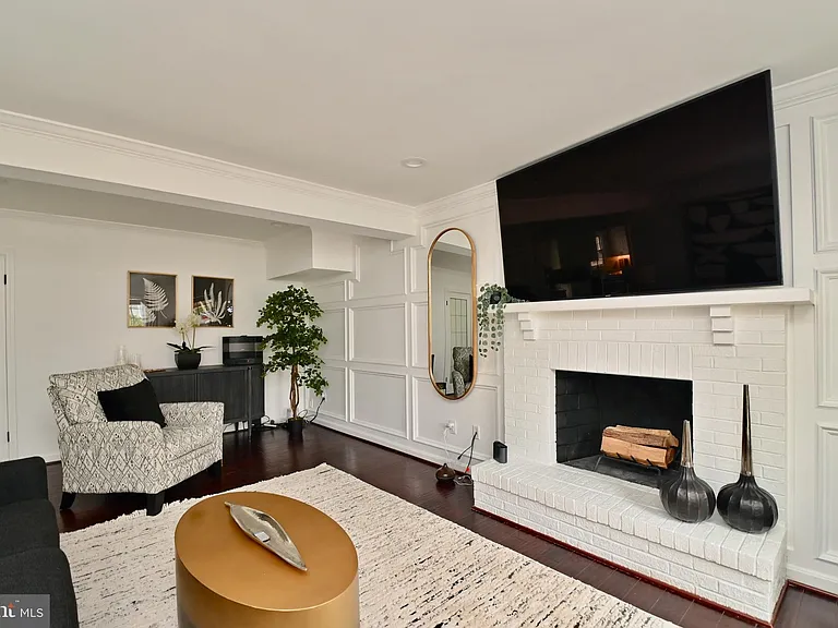 6431 Forest Rd — Photo 10