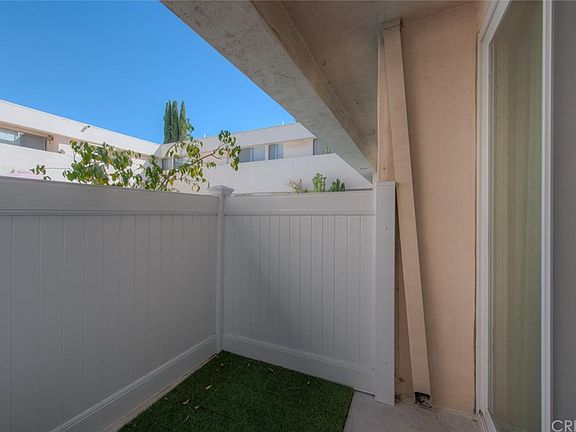 5th image of 5144 Zelzah Ave APT 14
