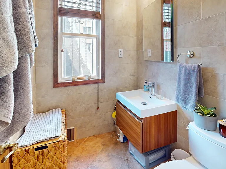 308 W 77th St #9 — Photo 22