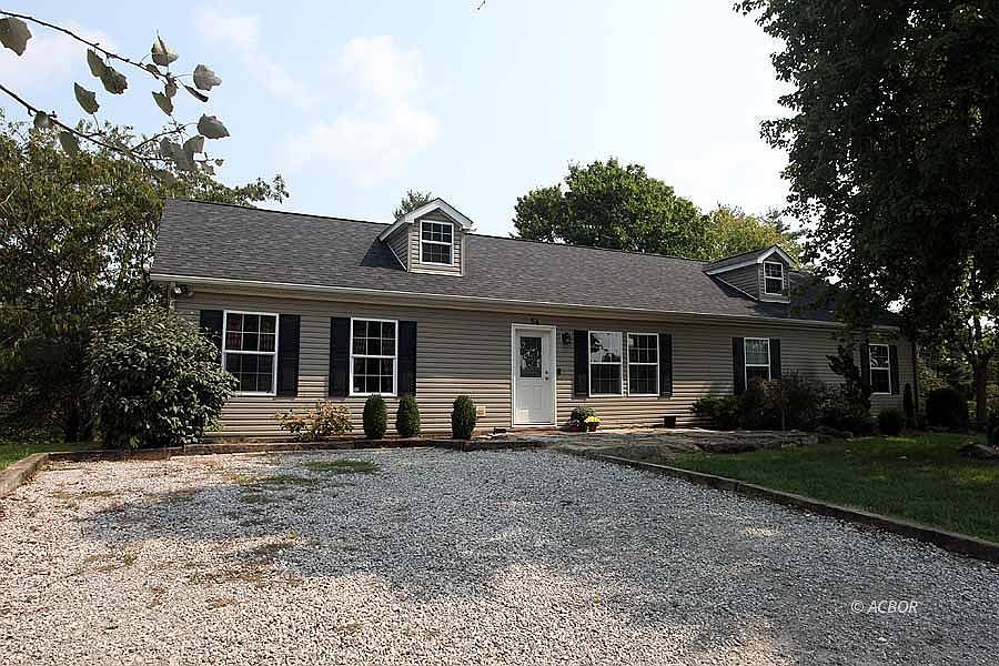 1st image of 54 York Dr