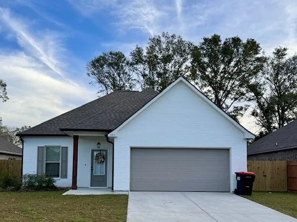 107 Muscadine Ln, Lafayette, LA 70508