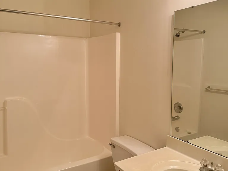 105 Acorn Ln — Photo 20