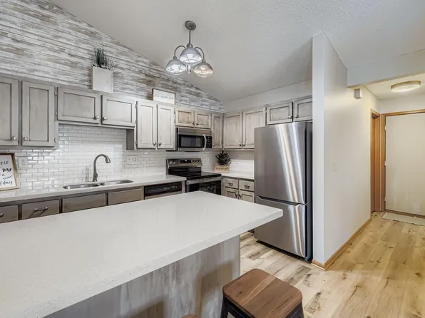 12721 82nd Pl N, Maple Grove, MN 55369