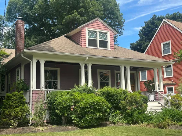 25 Bradford Rd, Newton, MA 02461