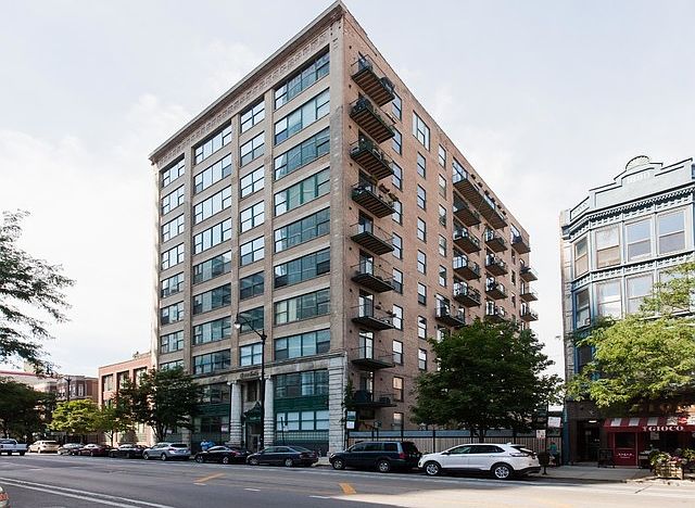 1st image of 1322 S Wabash Ave APT 610