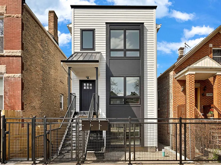 2626 W 21st St #2 — Photo 1
