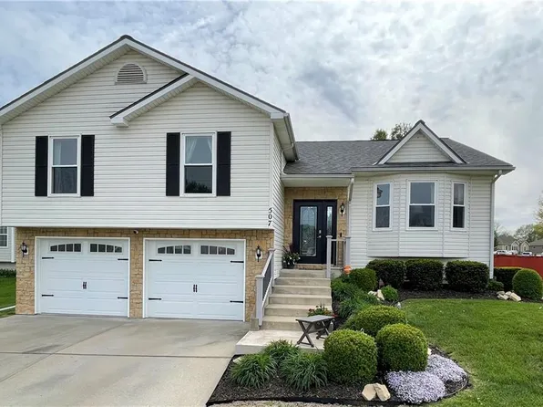 507 Willow Ct, Lansing, KS 66043