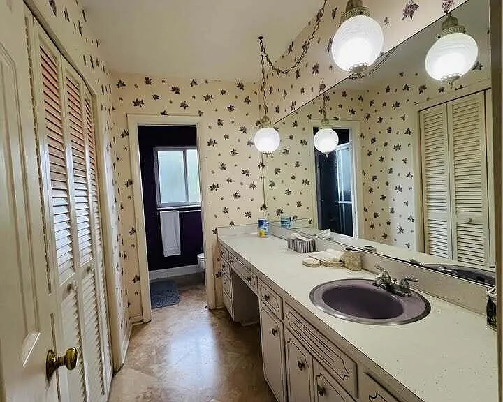 7834 Edgewater Dr — Photo 37