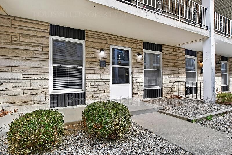 Parkway Plaza 4604 Southern Parkway A5 Apartments Louisville, KY