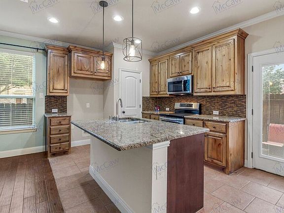 4th image of 5043 Italia Ln