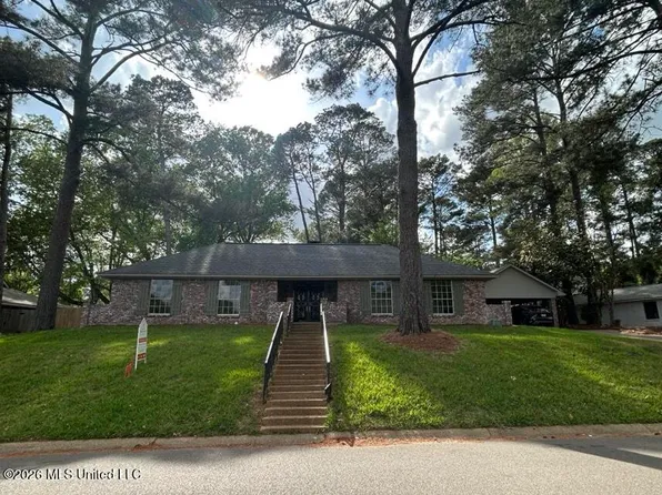 45 Stonegate Dr, Brandon, MS 39042